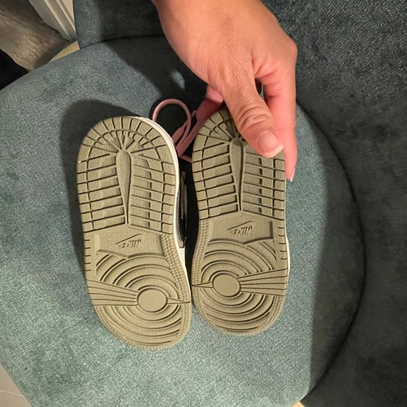 Travis Scott Nike Dunks - Picture 6 of 7